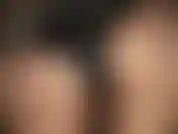 Facesitting – schnüffel an meinem arsch in wetlook-shorts und glänzenden strumpfhosen.