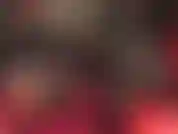 Heiße strumpfhosen und strumpfbeine in lagenoptik, die deinen nylonbedeckten sklavenschwanz absolut verrückt machen. Die göttin hat dich zwischen ihren nylons gefangen.