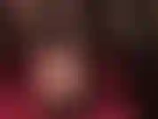 Nackte zehen lugen aus sexy glänzenden peeptoes hervor, zuerst mit kleinem plateau, später mit einem paar superhohen und supersexy extremen plateau-pantoletten. So verdammt heiß.