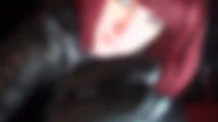 Eine ledergöttin, ein handschuhfetischist, stiefel, strumpfhosenbeine, arschverehrung – von einem wunderschönen ganzlederoutfit mit overknee-stiefeln bis hin zu dunkel glänzenden strumpfhosen und stilettos.