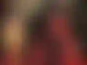 Catsuit mit roten lederstiefeln und passendem roten dicken strapon. Sobald dein fickloch geöffnet ist, ist es zeit für eine doppelpenetration mit 2 schwänzen.