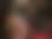 Du wolltest schon immer mit einem strap-on gefickt werden. 8 Zoll dicker schwarzer hat genau die richtige größe, um dein enges arschloch zum allerersten mal zu öffnen.