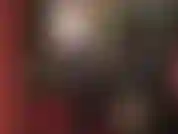 Eine strapon-herrin mit einem riesigen weißen schwanz, spandex-/lycra-leggings und glänzenden overknee-stiefeln – ich weiß, was dein fickloch braucht: einen meiner riesigen strapons, der tief hineinstößt.