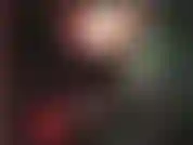 Eine latex-justizvollzugsbeamtin – dieses glänzende fetisch-outfit braucht deine aufmerksamkeit. Küss meinen arsch oder werde mit meiner reitgerte bestraft.