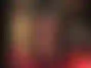 Soooo glänzend! Herrin nutzt alle deine fetische aus ... Extra glänzende strumpfhosenschichten mit netzstrümpfen, latex, gummi, pvc und beinen ... Wow, sieh dir diese vinylhandschuhe an, die an den schenkeln und dem hintern der herrin reiben.