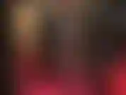 Hübsche strumpfhosen mit blumenmuster, fuß-tease und strapon-tease. Du bist eine schlampe für die füße der herrin und einen riesigen schwarzen schwanz. Ich werde deinen mund mit beidem weiten.