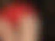 Wow, sieh dir an, wie du über meinen perfekten runden arsch in glänzenden roten satinshorts sabberst. Ich wette, dein geschwollener schwanz tropft unkontrolliert, wenn diese shorts herunterkommen und das satinhöschen zum vorschein kommt …