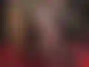 Für alle arschliebhaber: ein knapper tanga, kombiniert mit strumpfhaltern und strümpfen. Sieh zu, wie diese weichen handschuhe dich reizen und quälen. So viel davon hast du noch nie gesehen und du wirst viel geld dafür bezahlen.