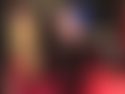 Mal sehen, ob dein schwanz diese unwiderstehliche reizung mit arsch und beinen in glänzenden blauen satinshorts und hohen schwarzen stiefeln aushält. Am ende bringt dich die herrin zum tropfen und lässt dich um erlösung betteln ...