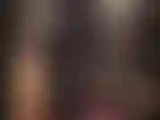 Die unglaublichen kurven der herrin in nichts als einer sexy, blickdichten nylonschicht in diesem heißen bodystocking, das kaum etwas der fantasie überlässt …