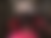 Spandex-leggings und handschuhe, sexy lederpantoletten. Verehre diese schönen langen beine und diesen hintern in extra engen schwarzen lycra-hosen und meine füße in wunderschönen high heels.