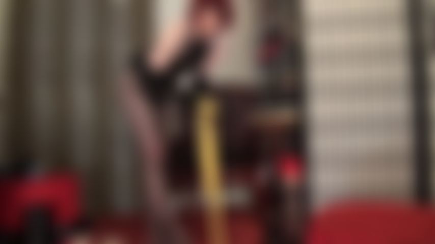 Mit nylonfetisch und großen schwänzen, die in strumpfhosen kommen – sie lieben bunte strumpfhosen und strümpfe und haben den wunsch, das sperma der größten schwänze in nylons zu schmecken.