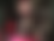 Die schwanz trampelt – in heißes leder gekleidet, verführt herrin vivian mit ihren unglaublich langen und sexy strumpfhosenbeinen und -füßen, bevor sie ihr gesamtes körpergewicht auf den schwanz ihres sklaven legt.