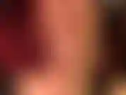 Nackte nylons über den händen, ganz nah am gesicht, zungenstreicheln, nylons lecken ... So sexy! Würden sie es nicht lieben, am ganzen körper von diesen seidig weichen nylons berührt zu werden ...