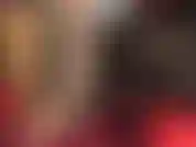 Herrin vivian kennt deine liebe zu glänzenden nylons. Herrin zeigt die vier lagen strumpfhosen und strümpfe in einem sexy kurzen kleid und hautfarbenen peeptoes.