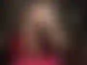 Würdest du dich nicht gerne an diesen seidigen nylonbeinen reiben ... Die herrin weiß, wie sie das sperma aus deinem schwanz lockt.