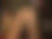 Ein riesiger, pferdegroßer schwanz baumelt – oh ja, dieser riesige schwarze schwanz, der zwischen meinen beinen baumelt, macht dich so an.