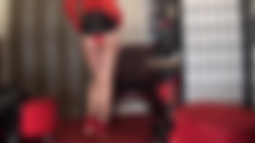 Glänzende strumpfhosenschichten, strümpfe und lederfetisch – verehre jede einzelne schöne schicht, während herrin vivian mehrere strumpfhosenpaare und anschließend tolles leder anzieht.