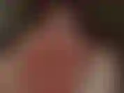 Nackte füße, beine und arsch – die herrin zieht ihre strümpfe aus, um dir ihre unglaublichen nackten füße direkt ins gesicht zu halten. Du kannst meinen sexy nackten zehen, fußsohlen, fußgewölben, meinen beinen bis zu meinem arsch nicht widerstehen …