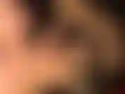 Die latex-dekolletés neckt.