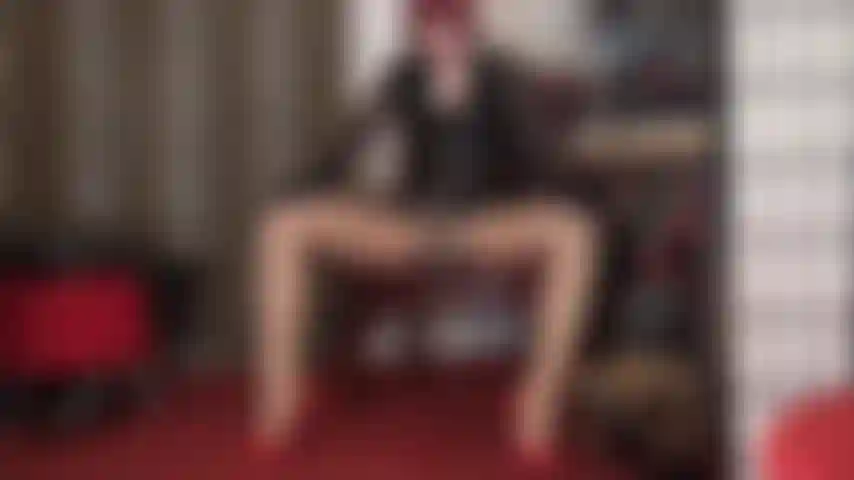 Sie wollten schon immer ihren arsch mit einem strap-on in nylons ficken lassen, oder noch besser mit einem fuß in strumpfhosen.