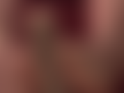 Sexy footjob mit öligen nackten füßen.