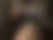 Extrem hohe plateauschuhe. Sie würden es lieben, diesen extralangen, glänzenden stilettoabsatz in ihren körperöffnungen zu spüren.