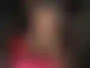 Riemchen-fetisch-heels – deine nylongöttin präsentiert ihre tollen beine bis hin zu ihrem perfekten hintern in glänzenden shorts.