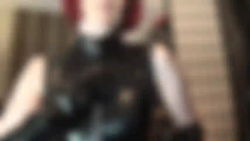 Schwarze vinylhandschuhe – oh, von den händen einer herrin berührt und gereizt zu werden, die diese wunderbaren fetischhandschuhe trägt …