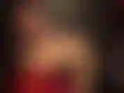 Findom, golden glänzende strumpfhosenschichten – herrin zeigt ihre erstaunlich langen nylonbeine und sexy high heels mit peeptoe-pumps. Diese kurven werden dich ruinieren und deinen geldbeutel leeren! Spüre diese vollen eier...