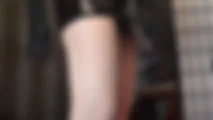 Herrin möchte deinen schlampenarsch mit ihrem kleinsten strap-on füllen und muss dich zuerst mit ihren lederfingern öffnen. Oh ja, du wirst heute gefickt.