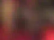 Ein riesiger schwarzer strap-on in einer nylonstrumpfhose – die herrin wird dich mit einem 17 zoll langen, nylonumhüllten schwanz vollstopfen.