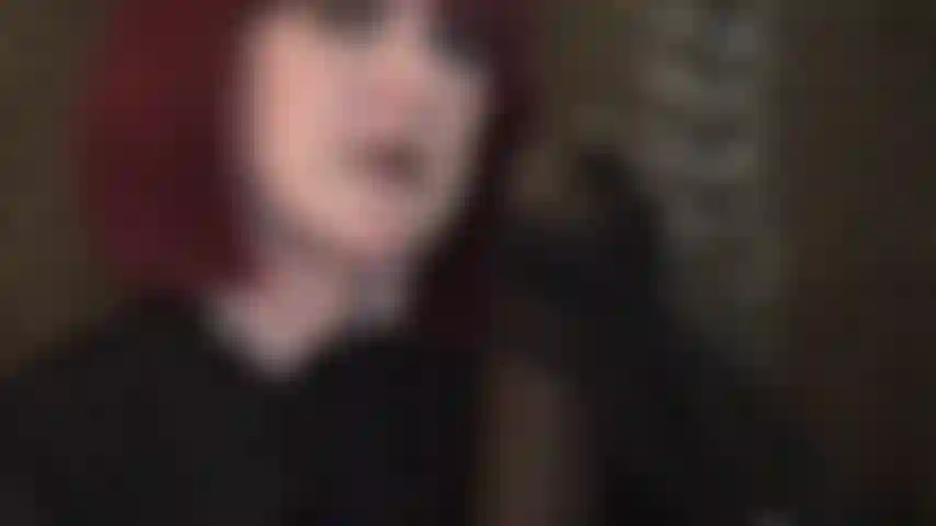 Sie sehnen sich nach schwarzen schwänzen – wenn sie nur an einen großen schwarzen schwanz denken können, werden sie sich noch mehr danach sehnen, denn herrin vivian lässt diesen großen schwarzen schwanz so verdammt lecker aussehen.