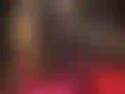 Lycra/spandex-fetisch – diese leggings sitzen extra eng auf dem erstaunlich runden hintern und den langen beinen der herrin, gepaart mit unwiderstehlichen lederstiefeln.