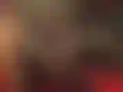 Strap-on-fick mit einem riesigen schwarzen schwanz.