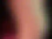 Unglaubliche nylonbeine und -füße in sehr transparenten strumpfhosen mit leopardenmuster.