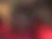 Glänzende, marineblaue strumpfhosenbeine, fetisch für gestreckte und gekreuzte beine, spitze zehen, penisfalle – reiben sie sich an diesen langen nylonbeinen, gleiten sie zwischen die gekreuzten schenkel.