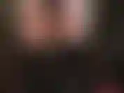 Herrin möchte, dass du all ihre riesigen schwänze nimmst und ihren arsch küsst.