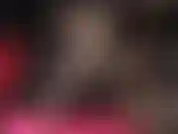 Du bist süchtig nach meinen beinen. Gib deinem fetisch für übereinandergeschlagene beine, strumpfhosen, peeptoe-pumps und lederhandschuhe nach.