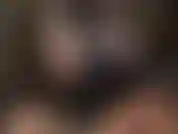 Herrin vivian streichelt ihren großen schwanz und ermutigt dich, mitzustreicheln.