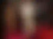 Die latex anbetet – wunderschönes weißes und schwarzes latex, nahtstrümpfe, enger sexy rock, high heels, sexy handschuhe.