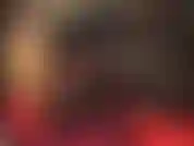 Cumboy liebt es, den hintern und die beine der herrin in engen röcken und strumpfhosen anzubeten. Überkreuzte beine im stehen sind cumboys lieblingsansicht, und mit der handbewegung der herrin wird ihm gesagt, er solle wichsen.