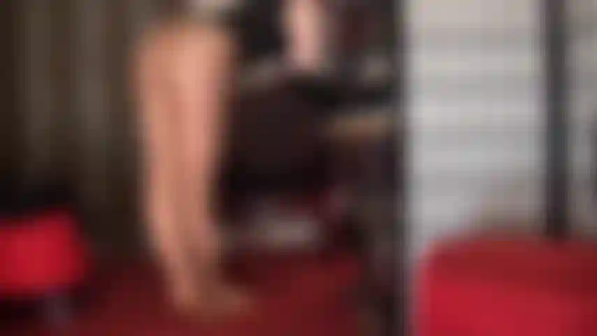 Verrückt nach strumpfhosen und strümpfen – herrin vivian macht dich schwach und geil auf glänzende strumpfhosen und sexy spitzenstrümpfe.