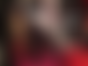 Sexy strumpfhosen-schichtenfetisch (schwarz und weiß) – beginnend mit einem schwarzen paar mit nähten, dann zwei weitere paare für einen blickdichten und glänzenden look, dann weiße strümpfe und weiße glänzende strümpfe. Wow!