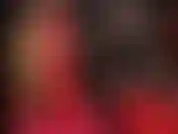 Latexfetischistin – heiße rote latexstrümpfe, kurzes kleid und absätze. So glänzend!!