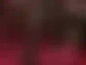 Die liebhaberin baumelnder absätze ist – die königin des baumelns neckt die fußjungs mit ihren geschickten zehen, die kaum einen sexy pumps mit stahlabsatz halten.