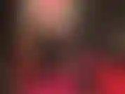 Und zeige diese wundervollen nylonkurven.