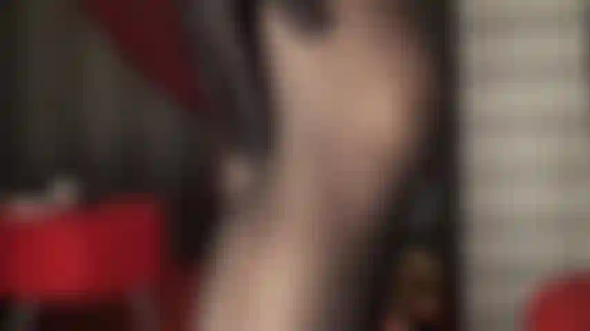 Magst du seidige strumpfhosenbeine und absätze?