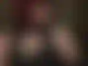 Herrin neckt mit ihren sexy, glänzenden schwarzen pvc-handschuhen. Einem so glänzenden paar kann man einfach nicht widerstehen. Ich weiß, du willst sie überall spüren, innen und außen...