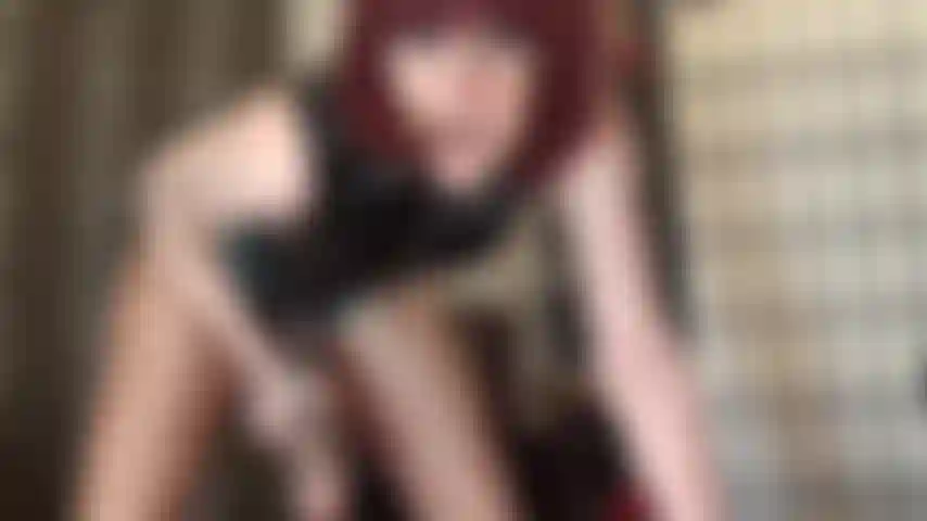 Hartes pegging mit riesigen dildos – ertrage ein hartes pegging mit zwei der größten strap-ons von herrin vivian.